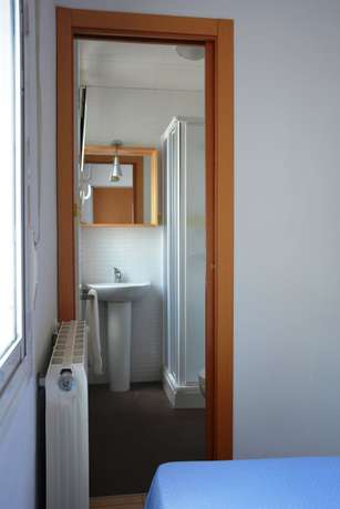 Imagen de la habitación del Residencia Estudiantes Cádiz Centro. Foto 6