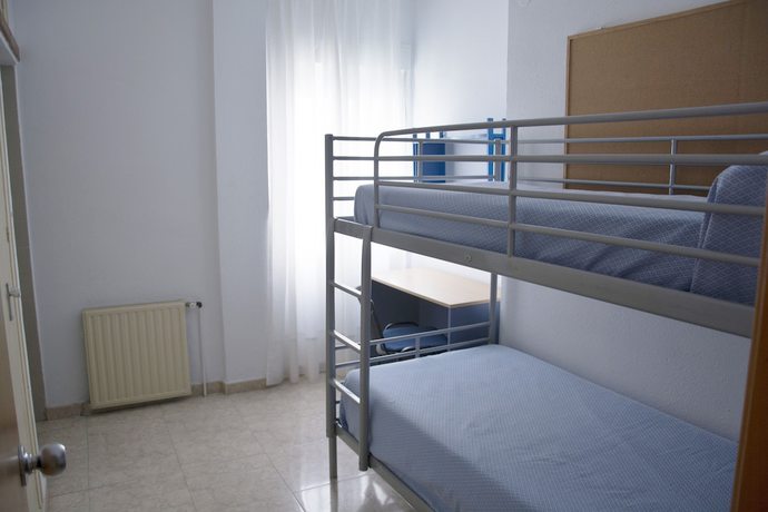 Imagen de la habitación del Residencia Estudiantes Cádiz Centro. Foto 17