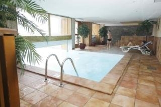 Imagen de la piscina del Residencia Hameau & Chalets de la Vall&eacute;e d'Or. Foto 5