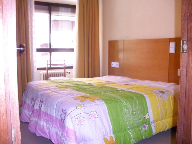 Imagen de la habitación del Residencia Hispania, Carabanchel. Foto 8