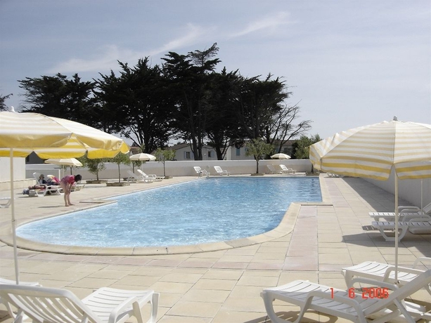Imagen de la piscina del Residencia Hôtel Odalys Les Hauts De Cocraud. Foto 16