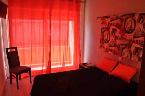 Imagen de la habitación del Residencia Hostel Paris. Foto 6