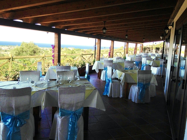 Imagen del bar/restaurante del Residencia Hotel Pedra Ruja. Foto 2