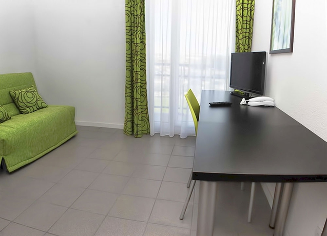 Imagen de los interiores del Residencia Kosy Aparthotelcampus Del Sol Esplanade. Foto 15