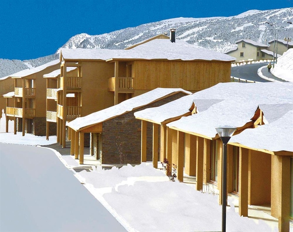 Imagen de los exteriores del Residencia Noemys Le Clos Des Fontaneilles. Foto 6