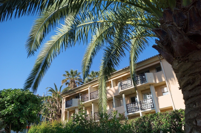 Imagen de los exteriores del Residencia Pierre and Vacances Résidence Les Citronniers. Foto 7