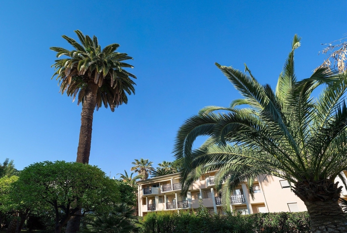 Imagen de los exteriores del Residencia Pierre and Vacances Résidence Les Citronniers. Foto 8