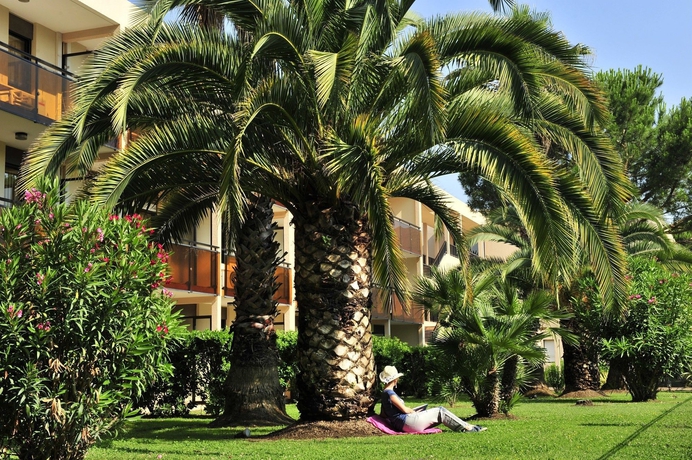 Imagen de los exteriores del Residencia Pierre and Vacances R&eacute;sidence Les Jardins Ombrag&eacute;s. Foto 11