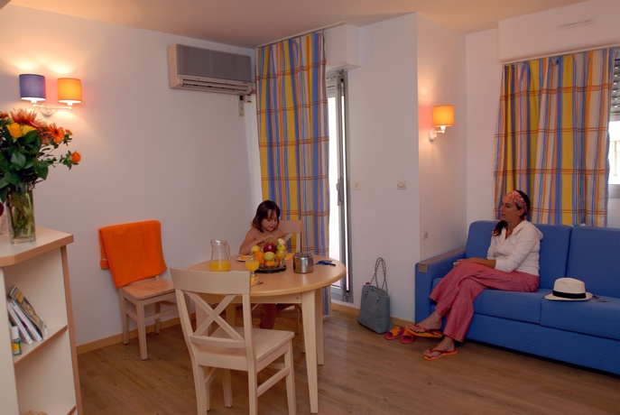 Imagen de los interiores del Residencia Pierre and Vacances R&eacute;sidence Promenade Des Bains. Foto 9