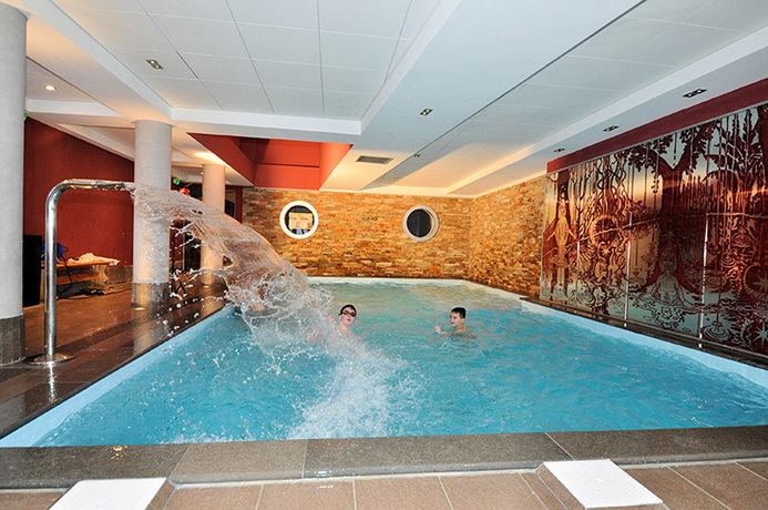 Imagen de la piscina del Residencia Résidence Club MMV Antarès Risoul . Foto 7