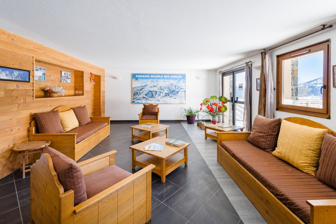 Imagen de los interiores del Residencia Résidence Lagrange Vacances Prat De Lis. Foto 14