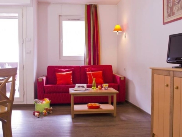 Imagen general del Residencia Résidence Pierre and Vacances La Rivière. Foto 2