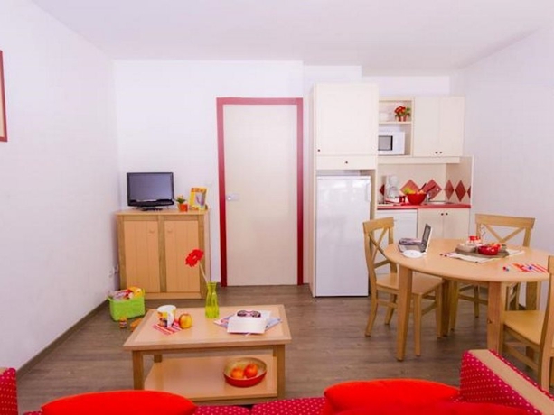 Imagen general del Residencia Résidence Pierre and Vacances La Rivière. Foto 4