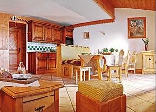 Imagen de los interiores del Residencia R&eacute;sidence Pierre and Vacances Premium Les Hauts Bois. Foto 2