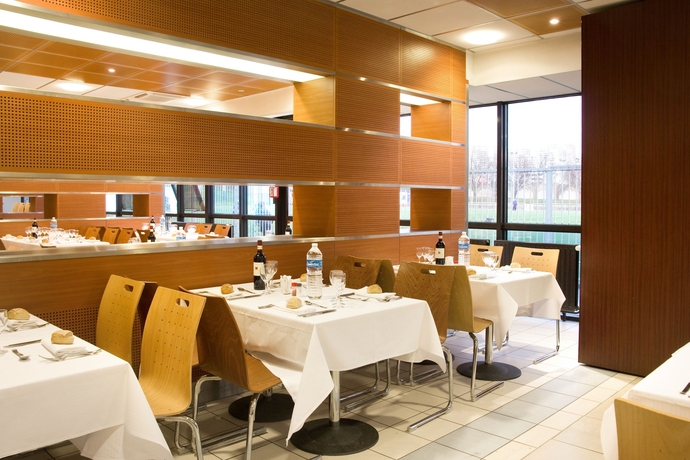 Imagen del bar/restaurante del Residencia Residence Internationale. Foto 2