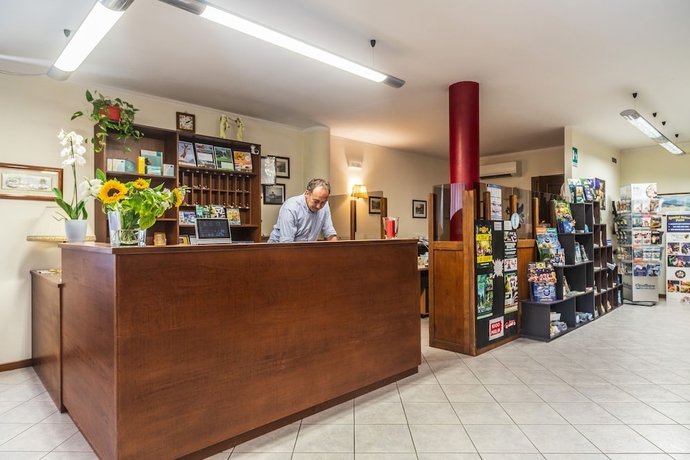 Imagen de los interiores del Residencia Residence Nuove Terme. Foto 19