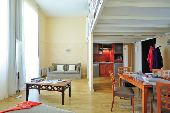 Imagen de los interiores del Residencia Residence Pierre Et Vacances Saint Goustan. Foto 5