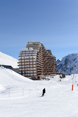 Imagen general del Residencia Residence Pierre et Vacances Le Montana. Foto 2