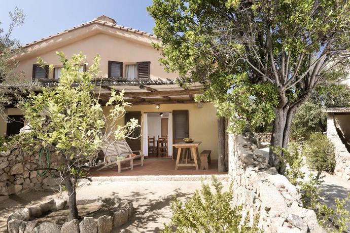 Imagen de los exteriores del Residencia Residenza Capriccioli. Foto 7