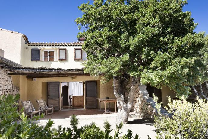 Imagen de los exteriores del Residencia Residenza Capriccioli. Foto 8