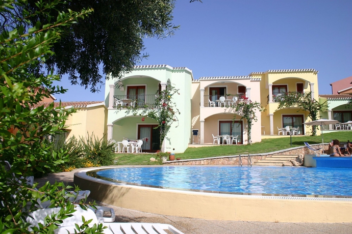 Imagen de la piscina del Residencia Residenza Pierre Et Vacances Badus. Foto 10