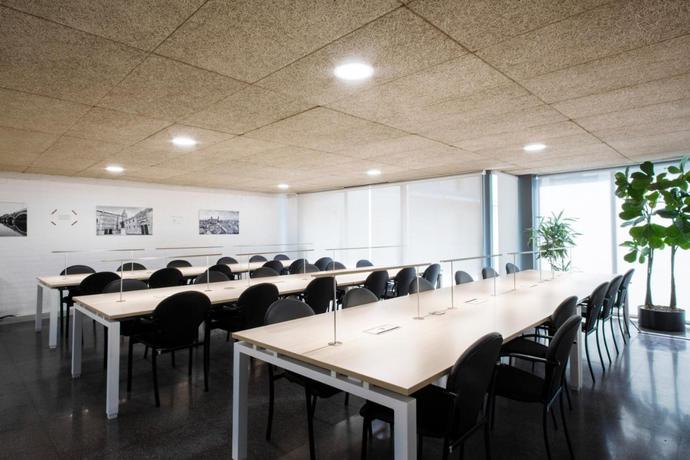 Imagen de los interiores del Residencia R.u Colegio De Cuenca - Centro Adscrito A La Reaj. Foto 9