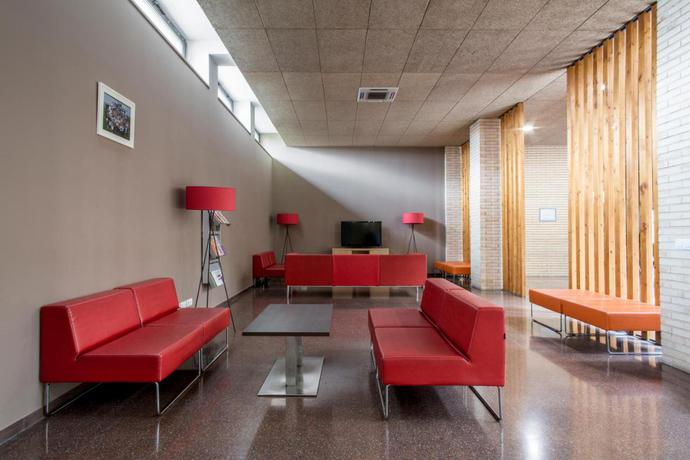 Imagen de los interiores del Residencia R.u Colegio De Cuenca - Centro Adscrito A La Reaj. Foto 12