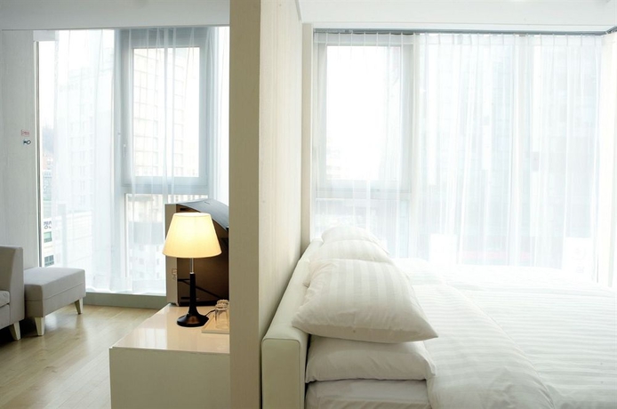 Imagen de la habitación del Residencia Sinchon Casaville Residence. Foto 3