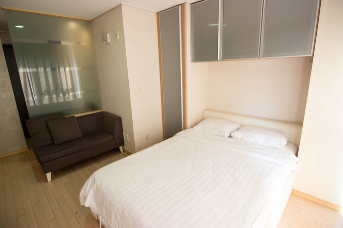 Imagen de la habitación del Residencia Sinchon Casaville Residence. Foto 4