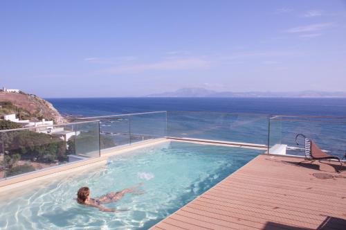 Imagen de la piscina del Residencia Tarifa, Tarifa. Foto 9