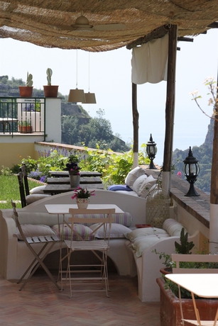 Imagen de los exteriores del Residencia Torre Dello Ziro. Foto 9