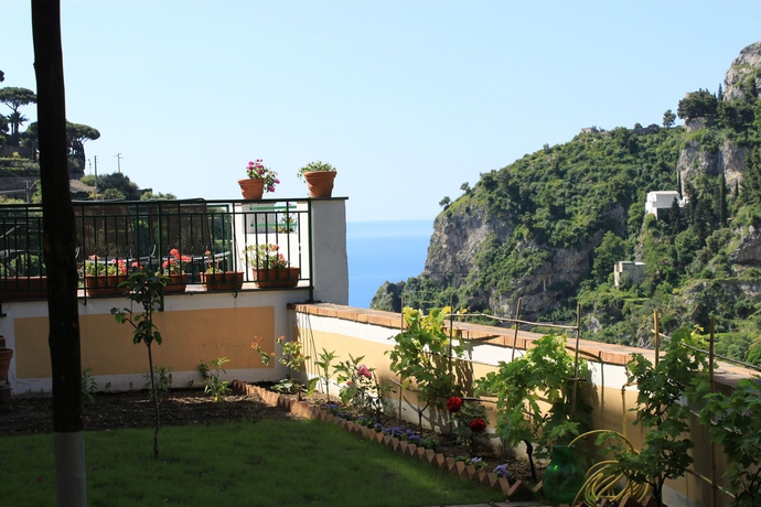 Imagen de los exteriores del Residencia Torre Dello Ziro. Foto 12
