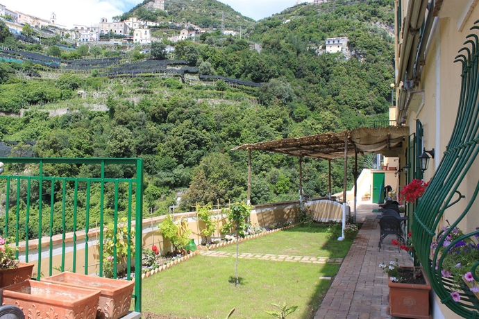 Imagen de los exteriores del Residencia Torre Dello Ziro. Foto 13