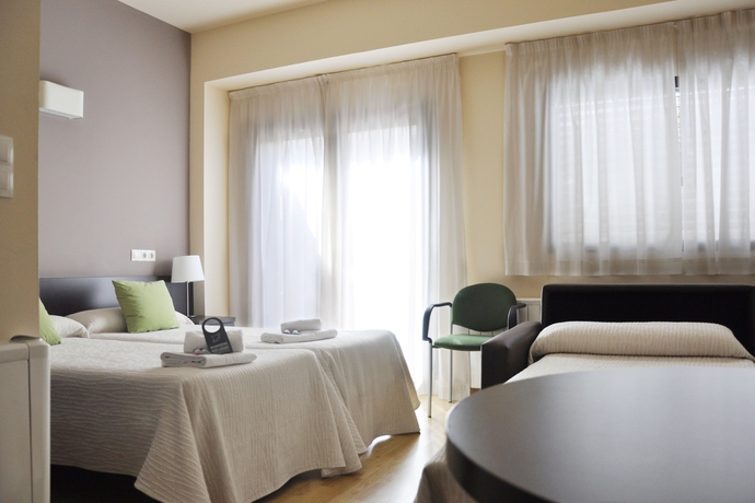 Imagen de la habitación del Residencia Universitaria Erasmo. Foto 6