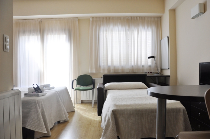 Imagen de la habitación del Residencia Universitaria Erasmo. Foto 7