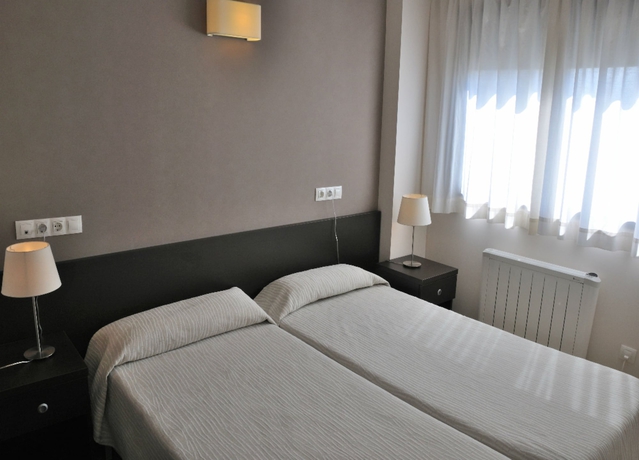 Imagen de la habitación del Residencia Universitaria Erasmo. Foto 10