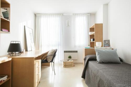 Imagen de la habitación del Residencia Universitaria Francesc Giralt i Serr&agrave;. Foto 20
