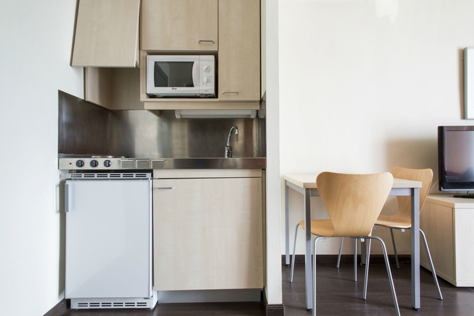 Imagen de la habitación del Residencia Universitaria Giner De Los Ríos - Hostel. Foto 6