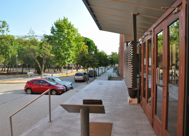 Imagen general del Residencia Universitaria Giner De Los Ríos - Hostel. Foto 3