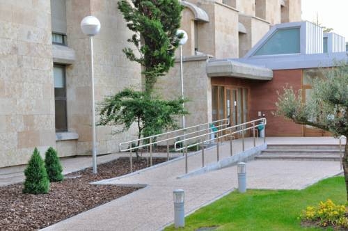 Imagen general del Residencia Universitaria Hernan Cortes. Foto 2