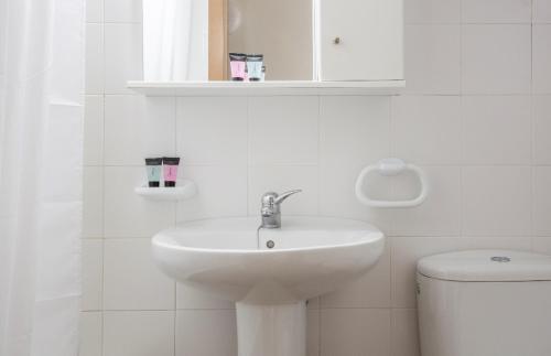 Imagen general del Residencia Universitaria O Castro - Campus Accommodation. Foto 2