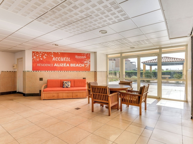 Imagen de los interiores del Residencia Vacanc&eacute;ole - R&eacute;sidence Alizea Beach. Foto 15