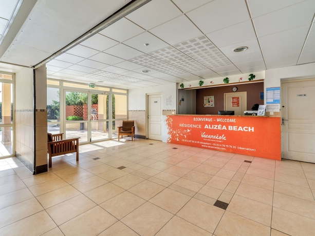 Imagen de los interiores del Residencia Vacanc&eacute;ole - R&eacute;sidence Alizea Beach. Foto 16