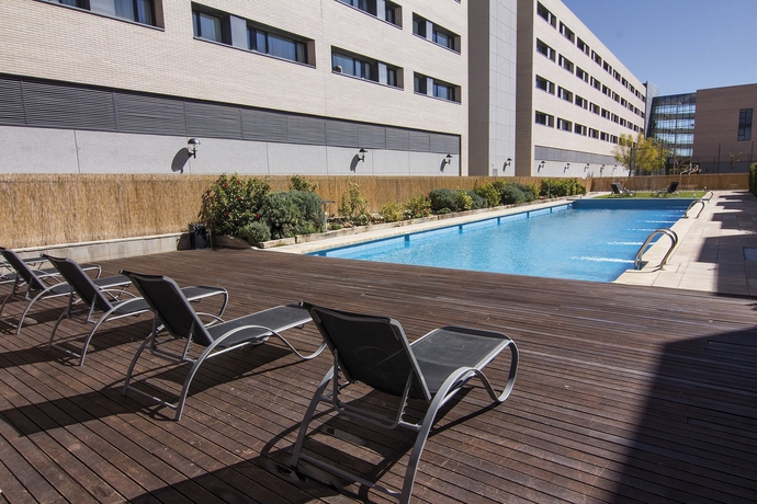 Imagen de la piscina del Residencia Villa Alojamiento Y Congresos - Villa Universitaria. Foto 16
