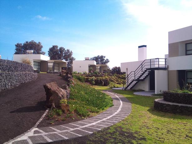 Imagen de los exteriores del Resort Cantinho Das Buganvillias. Foto 8