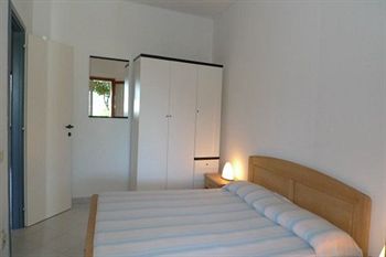 Imagen de la habitación del Resort Capo Ceraso Family. Foto 3