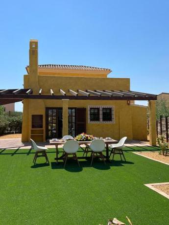 Imagen de la habitación del Resort Desert Springs. Foto 14