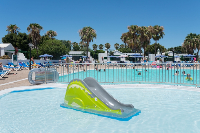 Imagen de la piscina del Resort Hyde Park Lane. Foto 14