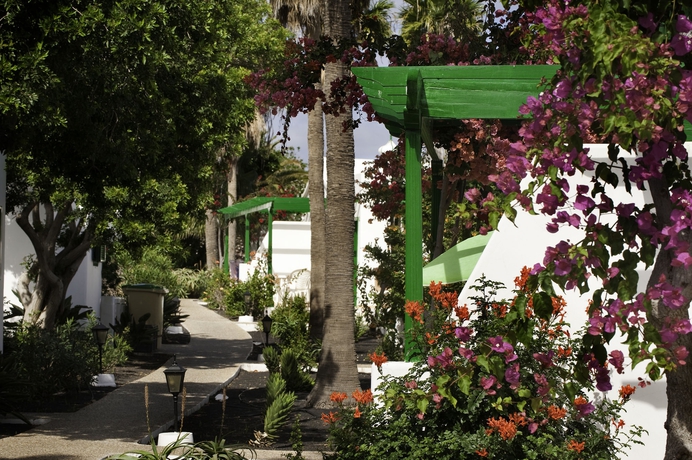 Imagen de los exteriores del Resort Hyde Park Lane. Foto 11