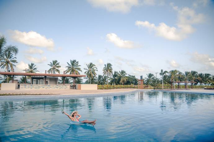 Imagen de la piscina del Resort Japaratinga Lounge. Foto 13